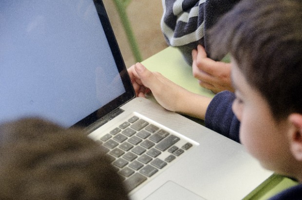 プログラミングが人気の習い事に 〜小学校 習い事ランキング【8位】 人気の理由に迫る~